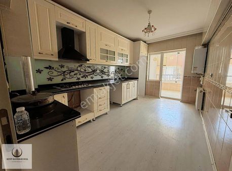 ▄*seyit Gayrimenkul*▄süper Konum Mutlu Mh.saat Kulesi Yanı 3.kat