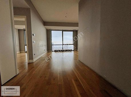 Ataşehir Metropol İstanbul Deniz Manzaralı 2+1 Ofis /konut Uygun