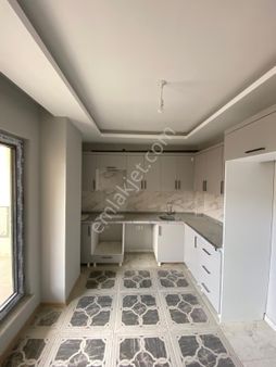 Şerefiye Mahallesinde Satılık 2+1 Sıfır Daire!