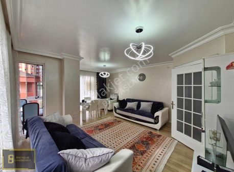 Zümrütevlerde;krediye Uygun,4. Kat,kapalı Otopark,balkon (3+1)