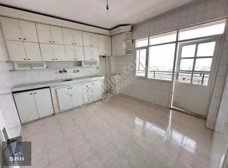 Şah'tan Bulvar Caddesinde 3+1 Geniş Kiralık Daire