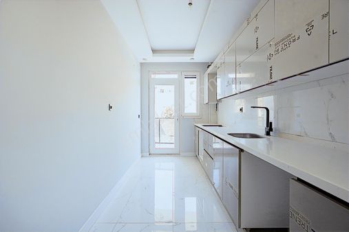 Yatırıma Ve Oturuma Uygun, Kapalı Otoparklı 3+1 Satılık Daire