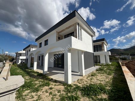 Kuşadası Güzelçamlı’da Önü Açık Satılık 3 + 1 Villa