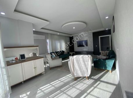 Marev Emlaktan Satılık 4+1 Daire