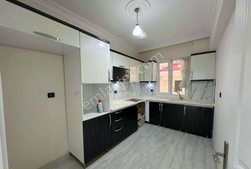 Didim Yeni Mahalle Merkezi Konum 3+1 Ayrı Mutfak Ara Kat Satılık Daire Satıyoruz