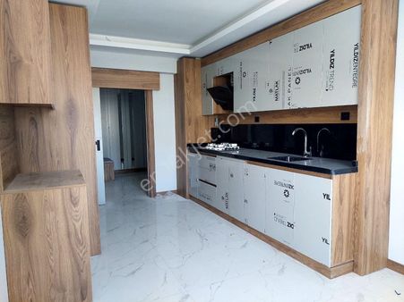 Tanrıverdi'den Satılık Atatürk Mah Merkezde Arakat 4+1 Daire