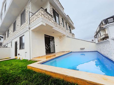 Prıme'dan Müstakil Havuz Ve Bahçeli Kupon Villa!!!