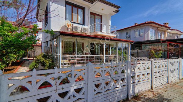 Stop’tan Foça Ana Cadde Üzeri Ticari Vasıflı Satılık Villa