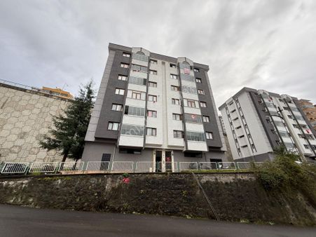 Trabzon 2 Nolu Beşirli'de Satılık 3+1 Daire