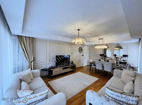 Bahçeşehir Atmaca Sitesi Satılık 2+1 Tadilatlı Daire