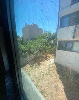 Bandırma Yeni Mahallede Satılık 1+1 Ara Kat Daire