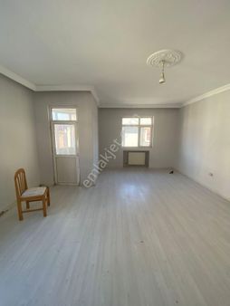 Avcılar Merkezde Metrobüse 1dk Kiralık Dubleks Daire