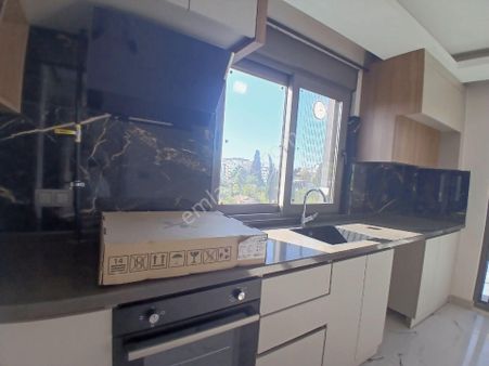 Siteiçi.sıfır Binada Ara Katta Doğalgazlı Mükemmel Daıre