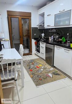 İdealtepe De Marmaraya Yakın Ara Kat Arka Cephe Etrafı Açık