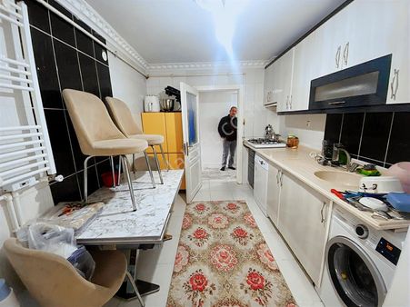 Yeni Çınardan Kat Konumlu G.cepe Geniş 3+1 Daire.....!!!!