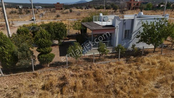 Akyeniköy Mahallesi Balova 1 Mevkii’nde Satılık Tek Katlı Ev