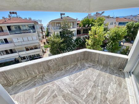 ➤➤yetkisi Herdem'den Akçayda Çamlıyol Caddesinde Deniz Manzaralı Denize 50 Metre 2+1 Daire