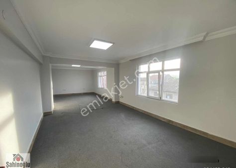 Şahinoğlu Emlakdan Pazaryerinde Kiralık Ofis