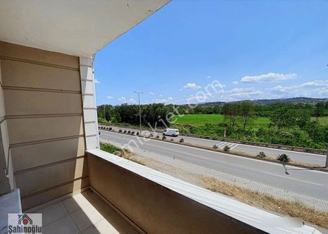 Şahinoğlu Emlakdan Yeni Hastane Karşısında Kiralık 3+1 Daire