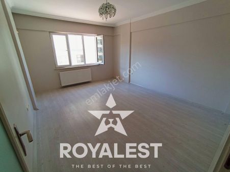 Royalest'ten Karataş 2'de Güvenlikli Site'de Hasrsz Siteiçi 2+1