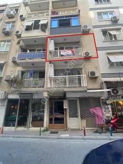 Alaybey Bahariye Mh. Merkezi Konumda Tadilatlı Satılık 2+1 Daire