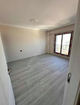 İzmir Menemen Esat Paşa Site İçi Satılık 4+1 Dubleks Daire
