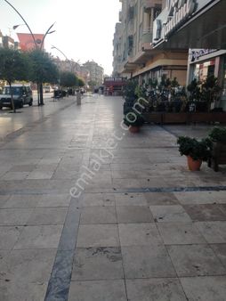 Salihli Berkay Emlaktan Çınarlı Caddes Üzerinde Satılık 290 M2 Batar Katlı Dükkan