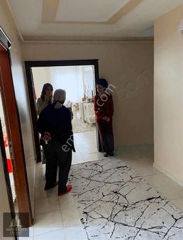 Özal Bulvarında Göl Manzaralı