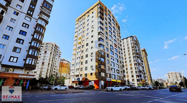 Köşk Mahallesi Sosyete Pazarı Karşısı 6+1 Satılık Dubleks Daire