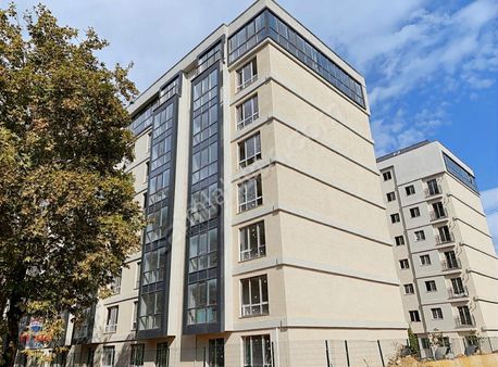 Uğurkent Sitesinde Bahçe Kullanımlı Ebeveyn Banyolu Kiralık 3+1