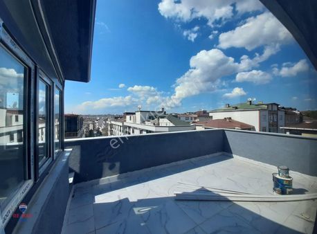 Atatürk Caddesine 100 Metre,geniş 3+2 Üst Dubleks Daire