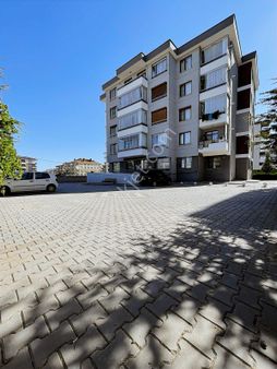 Akşemsettin Mah Satlık Arakat 3+1 Panjurlu Extralı Daire