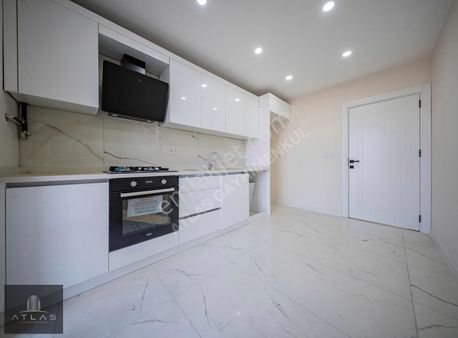 Atlas'tan, Sıfır, 3+1, 135m2, 6.kat, E.banyolu, Şehir Manzaralı