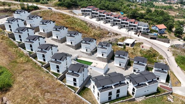 Yuvacık'ta 5+2 245m² Kiralık Lüks Tripleks Villa Havuzlu