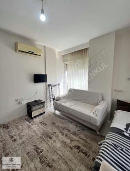 Ahatlıda Katta Asansörlü 1+1 Satılık Daire