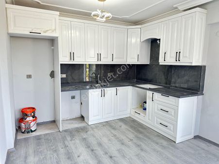 Seferihisar Ürkmez Merkezde Sıfır Yapılı Ferah Satılık 2+1 Daire