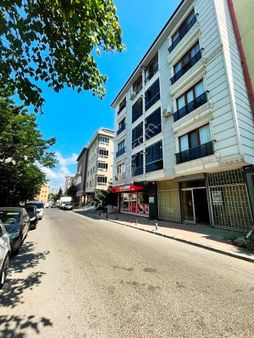 Mertcan Dan Kartal Metroya Yürüme 70m2 Fırsat Dükkan