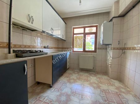 ***nasip'ten***yüksek Giriş Daire Altı Daire Ön Cephe Balkonlu