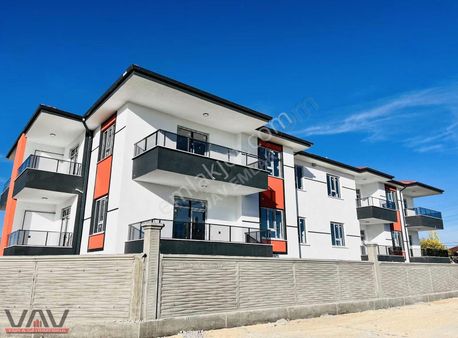 Meram Bahçeşehir Mahallesi'nde Oturuma Hazır Sıfır Lüks 3+1 !