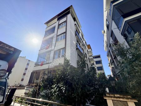 Akçay Sezgin Emlaktan Full Eşyalı & Asansörlü Satılık 1+1 Daire