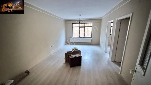 Saimekadında 3+1 Balkonlu Kot-3 De Kiralık Daire