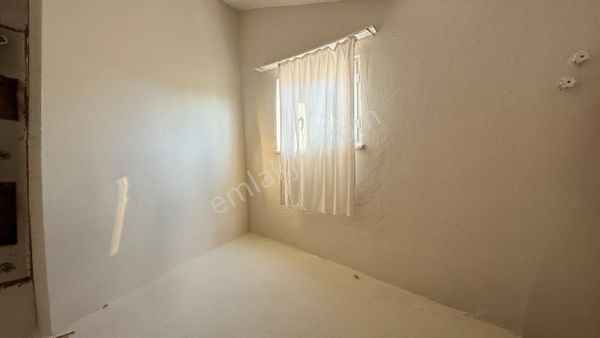 Century21 Bal'dan Altınoluk Güre Tahtakuşlar'da Satılık Yazlık