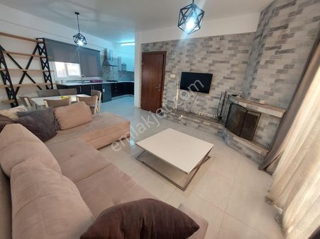 Lefkoşa Yenikentde Sadece Bayanlara Kiralık 3.cü Kat Full Eşyalı 2+1 Daire Aylık