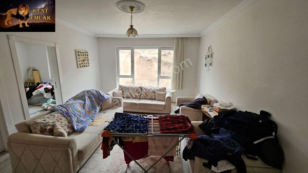 Aşık Veysel Mahallesinde 3. Katta 3+1 Satılık Daire