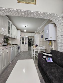 Kazım Orbay Mahallesi Çağrıbey Anadolu Lisesi Yanı 3+1 Ön Cephe 2. Kat Satılık