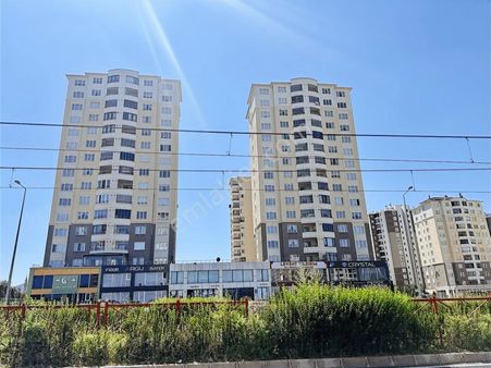 Hulusi Akar Bulvarı Üzerinde Geniş 3+1