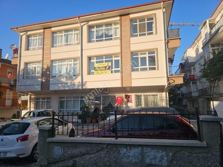 Keçiören Turyap'tan Şefkat Mah. Demet Sokakta 3+1 Orta Kat