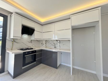 🟣 Güç Gayrimenkul'den Akçay'da Müstakil Tadında Denize Yakın Lüx Satılık 2+1 Daire