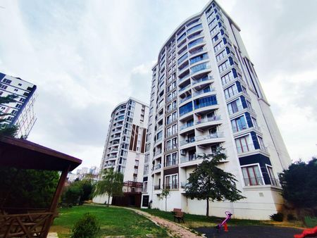 Yakacık Meydana Yürüme Arakat 2+1 İskanlı - Ankastreli Lüks Daire