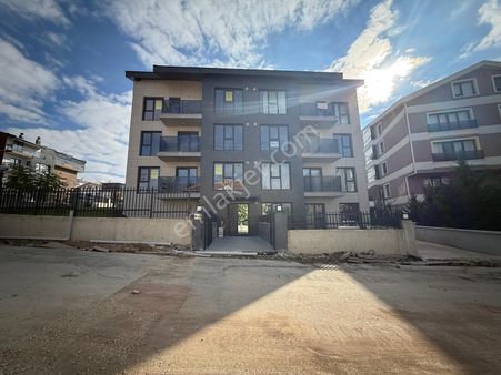 İncek Kızılcaşar Oturuma Hazır,bahçe Kullanımlı 2+1 Satılık Daire